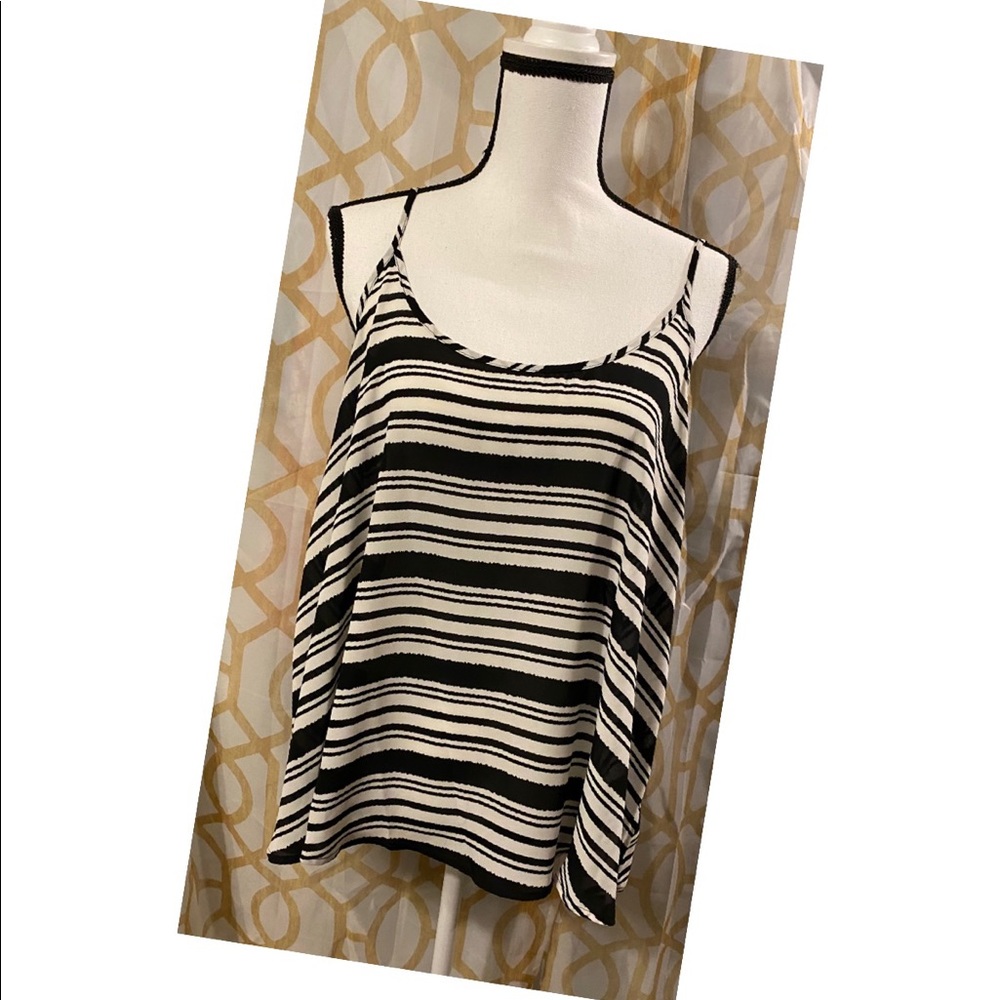 Ladies apt 9 tank size xl to 1x